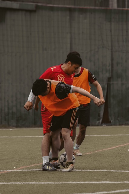 合背景下 合背景下