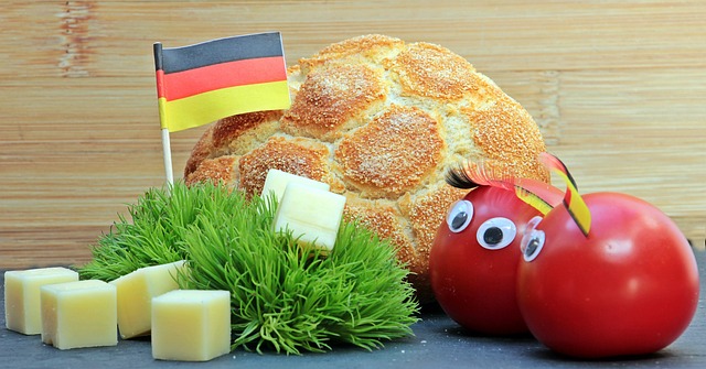 里这对世仇 里这对世仇